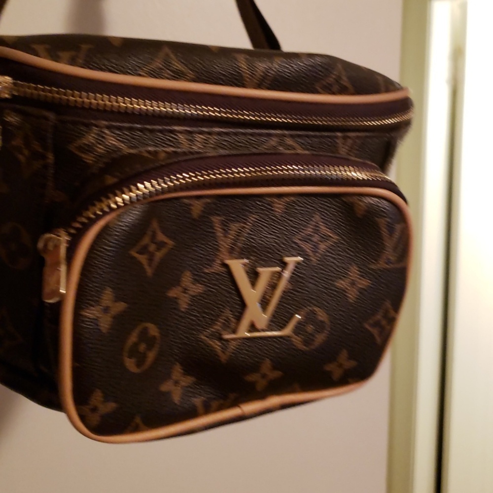 Fanny pack